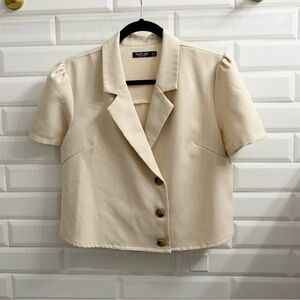 Nasty Gal Women’s 10 Cropped Short Sleeve Button Front Shirt, Cream